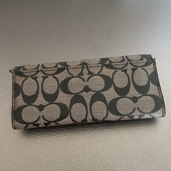 Vintage Coach Wallet - Picture 5 of 7